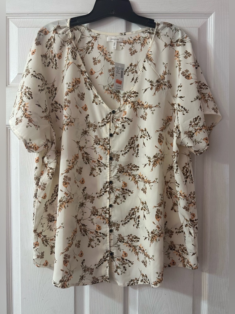 Maurices 1X Floral Blouse Cream Brown Button Front V Neck Flutter Sleeve Boho